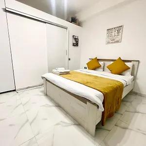 White 2 Apartament